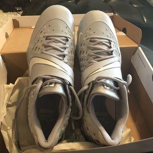 Nike Athletic Shoes (Mike Trout Trainer)